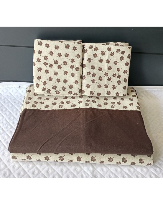 Boarder bedsheet king size with two pillow covers
