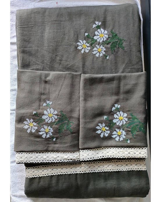 Croos stich Embroidered Bedsheets-QUEEN